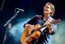 Francis Cabrel le poète : L’ Âme Poétique d’un Monde Intime. Francis Cabrel le poète